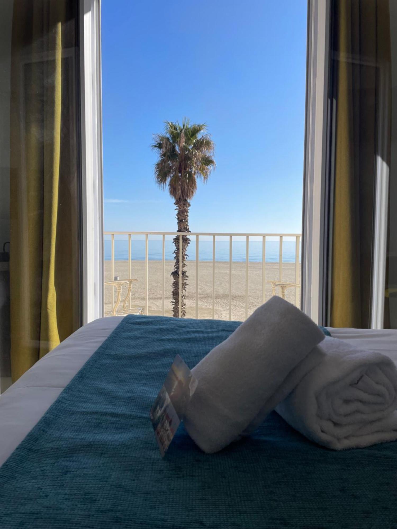 Hotel Saint Georges, Face A La Mer Canet-en-Roussillon Zewnętrze zdjęcie
