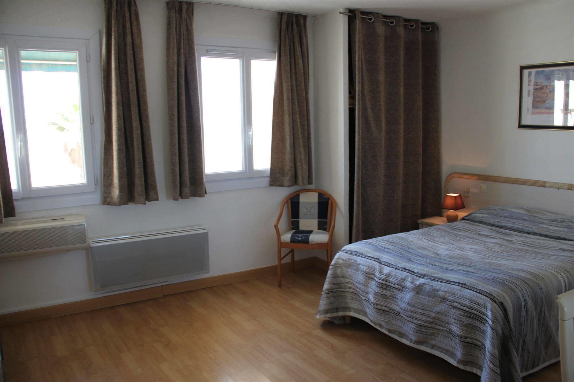 Hotel Saint Georges, Face A La Mer Canet-en-Roussillon Zewnętrze zdjęcie